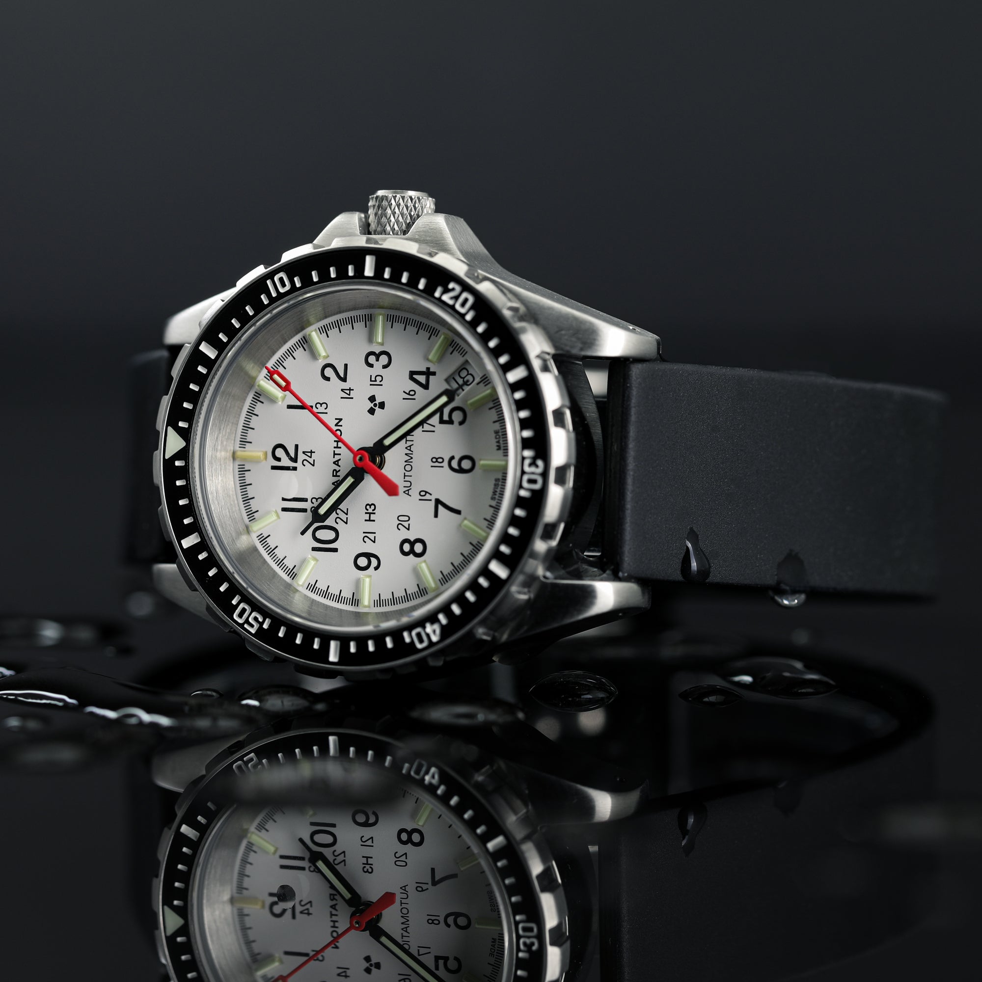 Arctic Edition Medium Diver's Automatic (MSAR Auto) No Government Markings - 36mm - marathonwatch